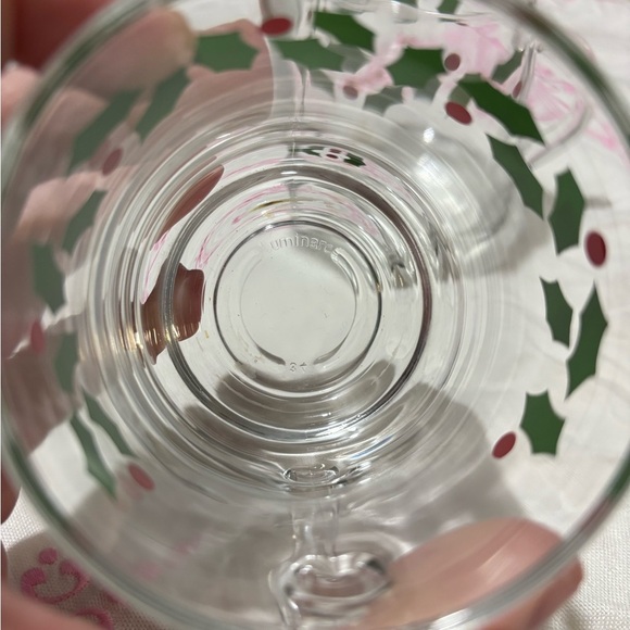 Vintage Luminarc Festive Holly Glass Mugs - Set of 2 - Picture 4 of 6